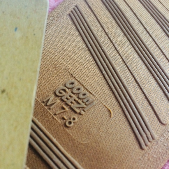 Pink Fuzzy Oooh Jeez! Lion Leo Slippers - Picture 10 of 10